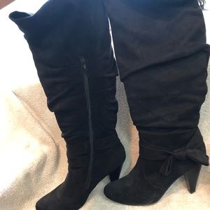 Tall below the knee black suede Diba boots. Sz 11.